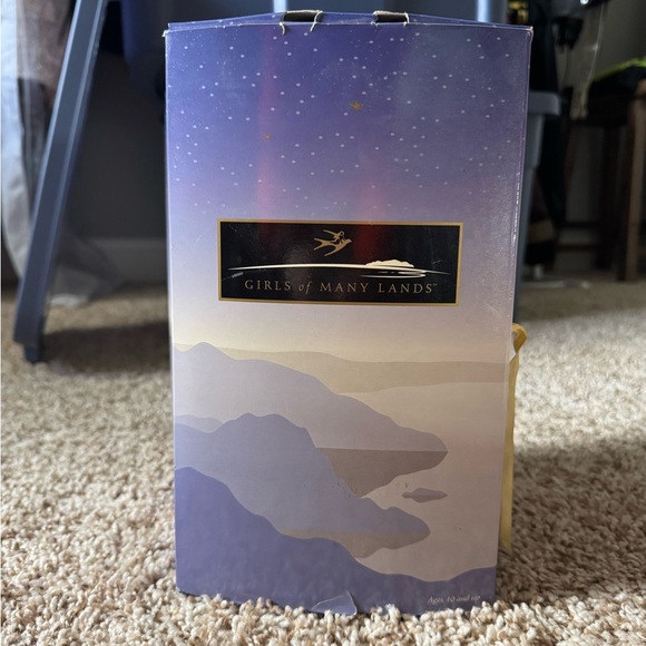 Girls of many lands doll - Cecile of France - Picture 2 of 2